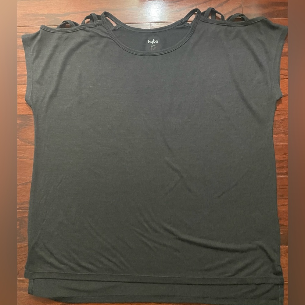 Hyba women’s top